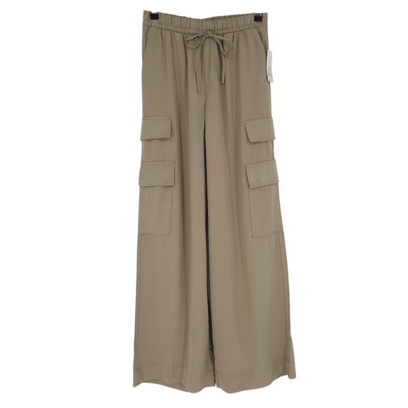 a new day Pants - A New Day Wide Leg Cargo Pants Khaki High Rise Stretch Waist Pull On Small